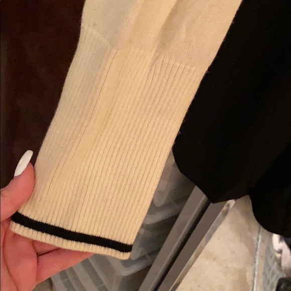 Banana Republic woman “7” sweater NWT - Picture 6 of 8